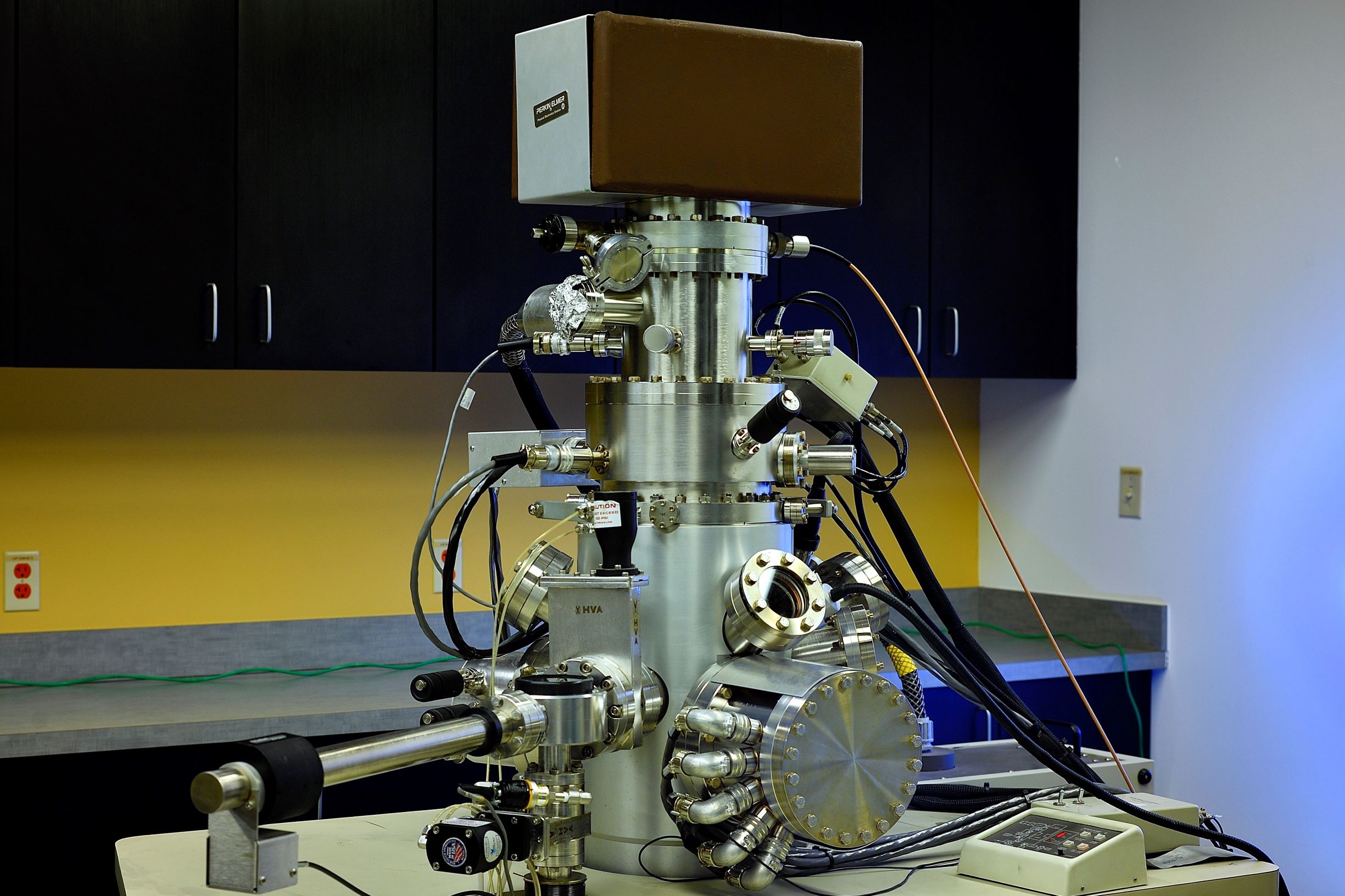 Scanning Auger Microscope